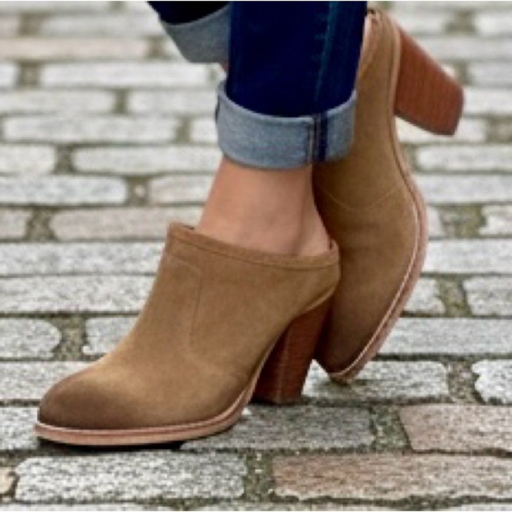 NWT Crevo Genuine Leather Suede Mules Size 8 Shoes Memory Foam Footbed Cowgirl
